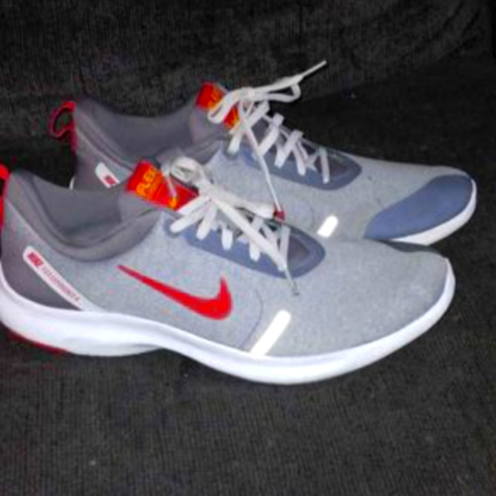Nike Tennis shoes for women